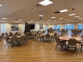 18 Colonial Club Dr 202, Boynton Beach FL 33435