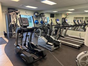 18 Colonial Club Dr 202, Boynton Beach FL 33435