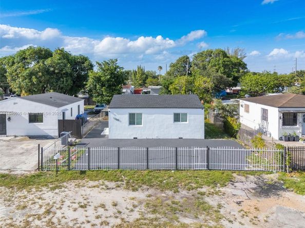 1050 Superior St, Opa-Locka FL 33054