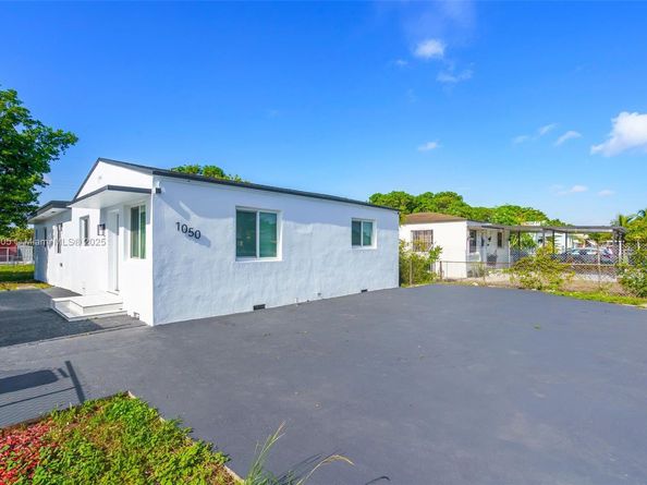 1050 Superior St, Opa-Locka FL 33054