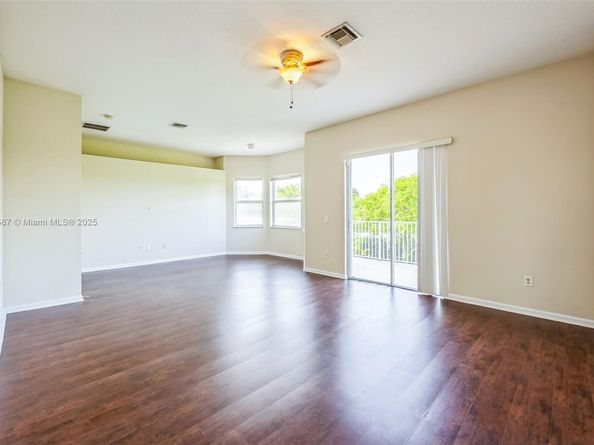 17098 SW 16th St, Pembroke Pines FL 33027