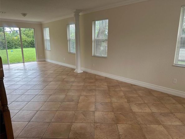 17098 SW 16th St, Pembroke Pines FL 33027