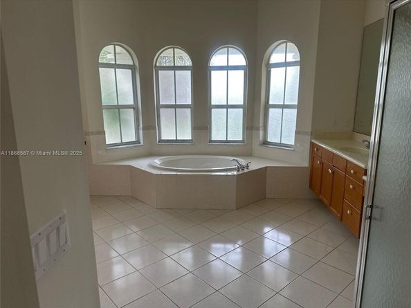 17098 SW 16th St, Pembroke Pines FL 33027
