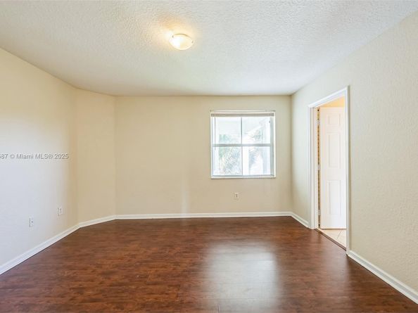 17098 SW 16th St, Pembroke Pines FL 33027
