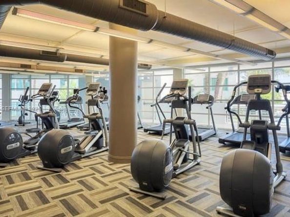 253 NE 2nd St 324, Miami FL 33132