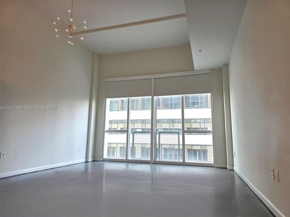 253 NE 2nd St 324, Miami FL 33132