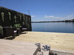 12610 NW 11th Ter, Miami FL 33182