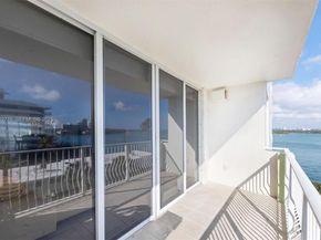 10350 W Bay Harbor Dr 5E, Bay Harbor Islands FL 33154