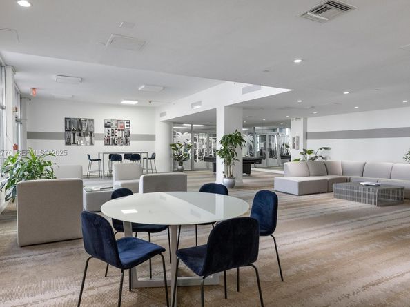 10350 W Bay Harbor Dr 5E, Bay Harbor Islands FL 33154