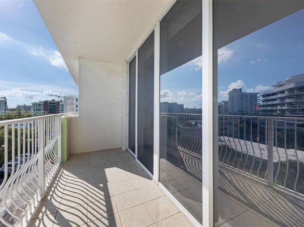 10350 W Bay Harbor Dr 5E, Bay Harbor Islands FL 33154