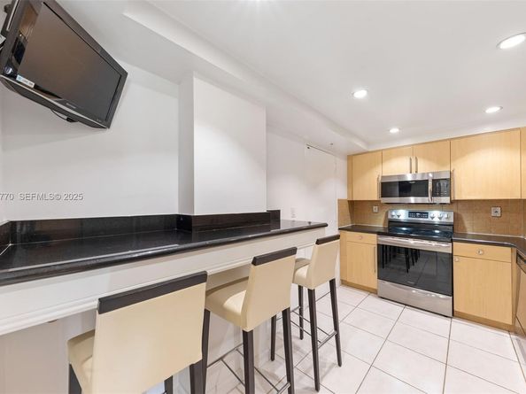 10350 W Bay Harbor Dr 5E, Bay Harbor Islands FL 33154