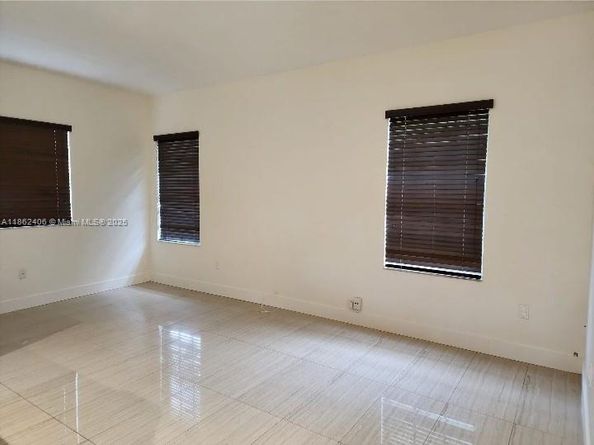 Undisclosed Address #A11862406, Miami FL 33173