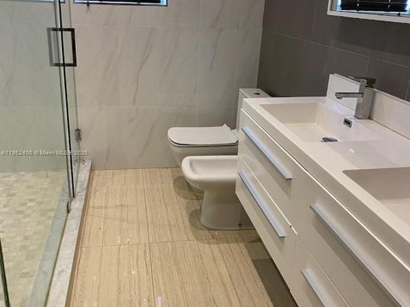 Undisclosed Address #A11862406, Miami FL 33173