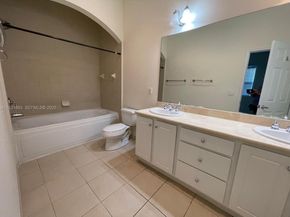 511 SW 18th Ave 1, Fort Lauderdale FL 33312