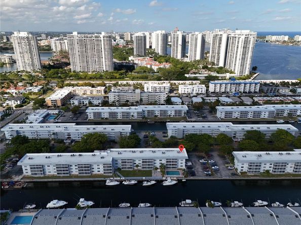 3550 NE 169th St 112, North Miami Beach FL 33160