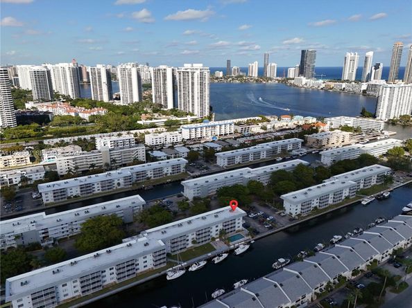 3550 NE 169th St 112, North Miami Beach FL 33160