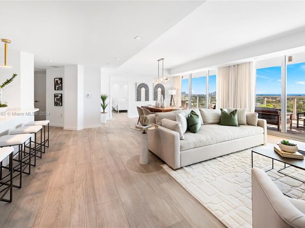 1180 N Federal Hwy 1204, Fort Lauderdale FL 33304