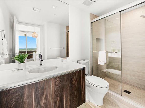 1180 N Federal Hwy 1204, Fort Lauderdale FL 33304