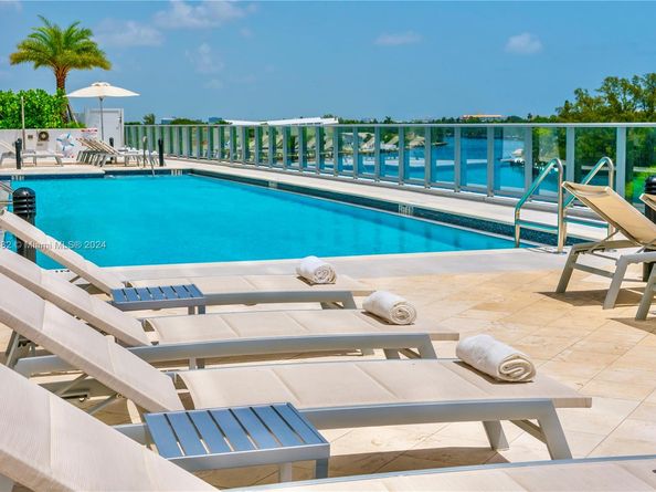 1180 N Federal Hwy 1204, Fort Lauderdale FL 33304