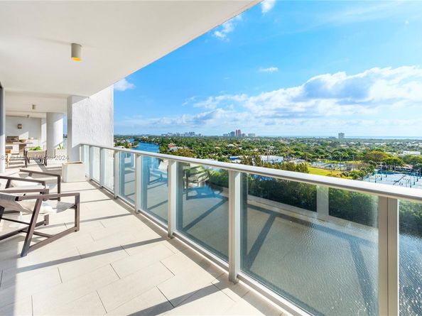 1180 N Federal Hwy 1204, Fort Lauderdale FL 33304