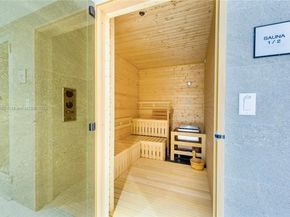 1180 N Federal Hwy 1204, Fort Lauderdale FL 33304