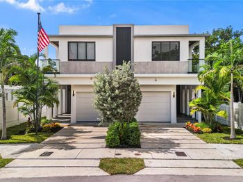 815 NE 17th Ter