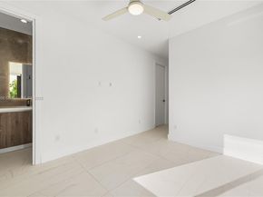 815 NE 17th Ter, Fort Lauderdale FL 33304