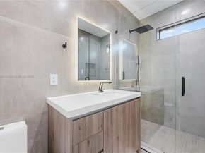 815 NE 17th Ter, Fort Lauderdale FL 33304