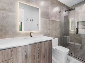 815 NE 17th Ter, Fort Lauderdale FL 33304