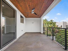 815 NE 17th Ter, Fort Lauderdale FL 33304