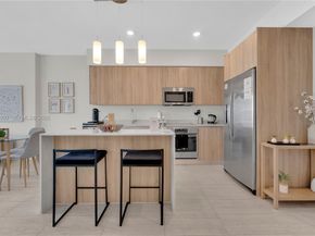 3900 Biscayne Blvd S916, Miami FL 33137