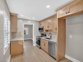 1015 NE 17th Ct, Fort Lauderdale FL 33305