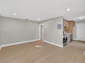 1015 NE 17th Ct, Fort Lauderdale FL 33305