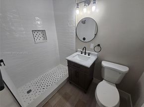 1015 NE 17th Ct, Fort Lauderdale FL 33305