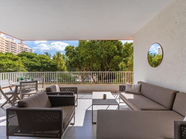 785 Crandon Blvd 302, Key Biscayne FL 33149