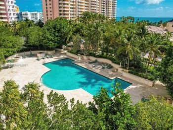 785 Crandon Blvd