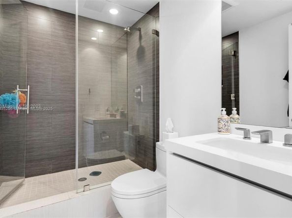 785 Crandon Blvd 302, Key Biscayne FL 33149