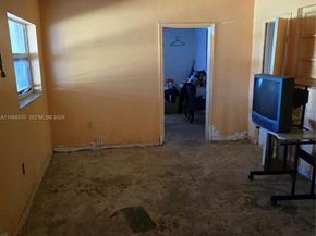 2941 NW 210th Ter, Miami Gardens FL 33056