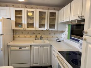 3090 Holiday Springs Blvd 206, Margate FL 33063