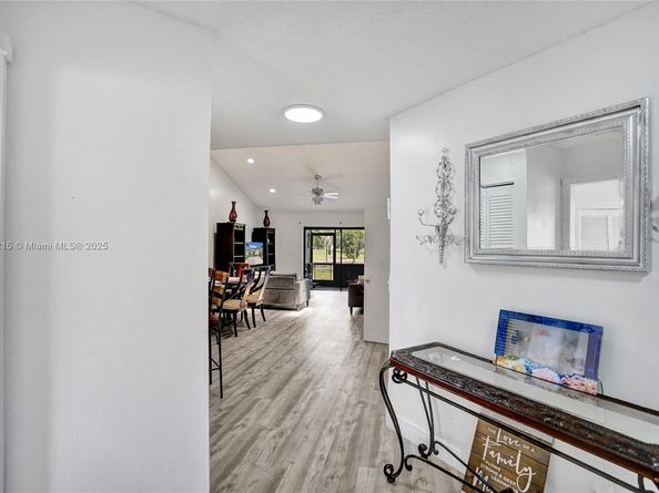 236 Par Dr, Royal Palm Beach FL 33411