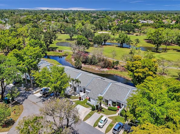 236 Par Dr, Royal Palm Beach FL 33411