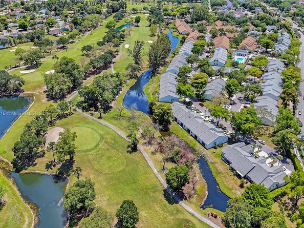 236 Par Dr, Royal Palm Beach FL 33411