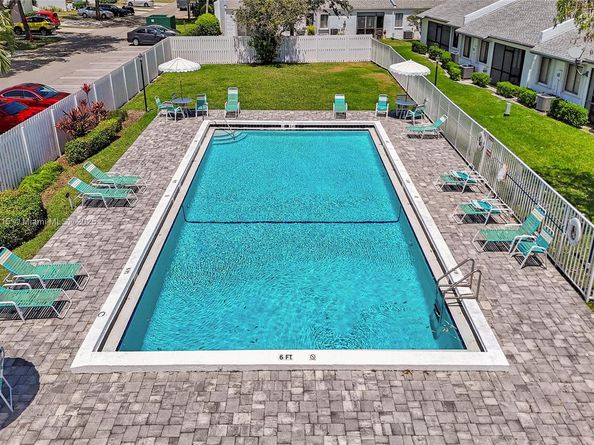 236 Par Dr, Royal Palm Beach FL 33411