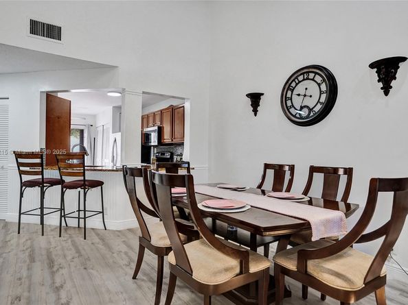 236 Par Dr, Royal Palm Beach FL 33411