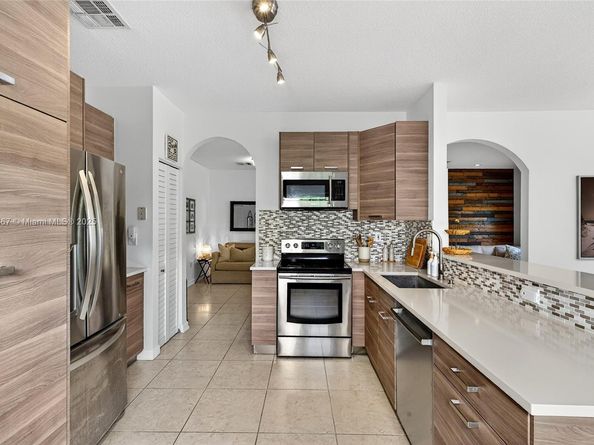 14010 SW 154th Pl, Miami FL 33196