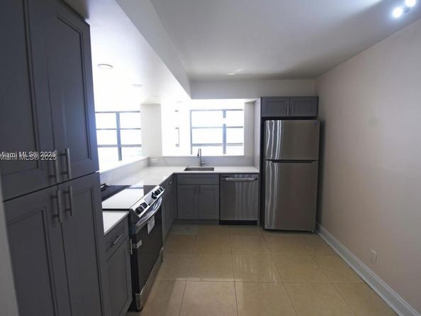 200 Leslie Dr 1124, Hallandale Beach FL 33009