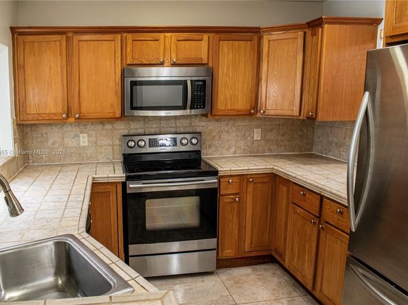 3090 Holiday Springs Blvd 305, Margate FL 33063