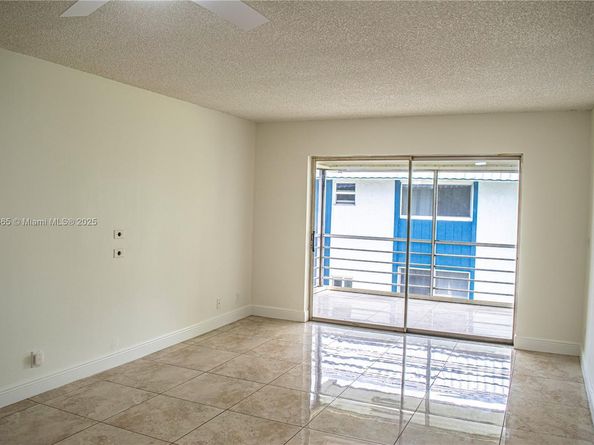 3090 Holiday Springs Blvd 305, Margate FL 33063