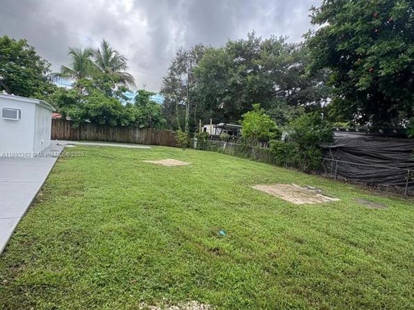 6104 SW 33rd St, Miramar FL 33023