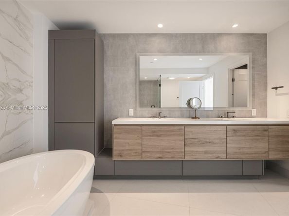 450 Alton Rd 2007, Miami Beach FL 33139